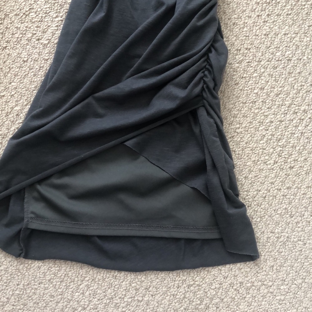 Gray dress - Picture 4 of 5